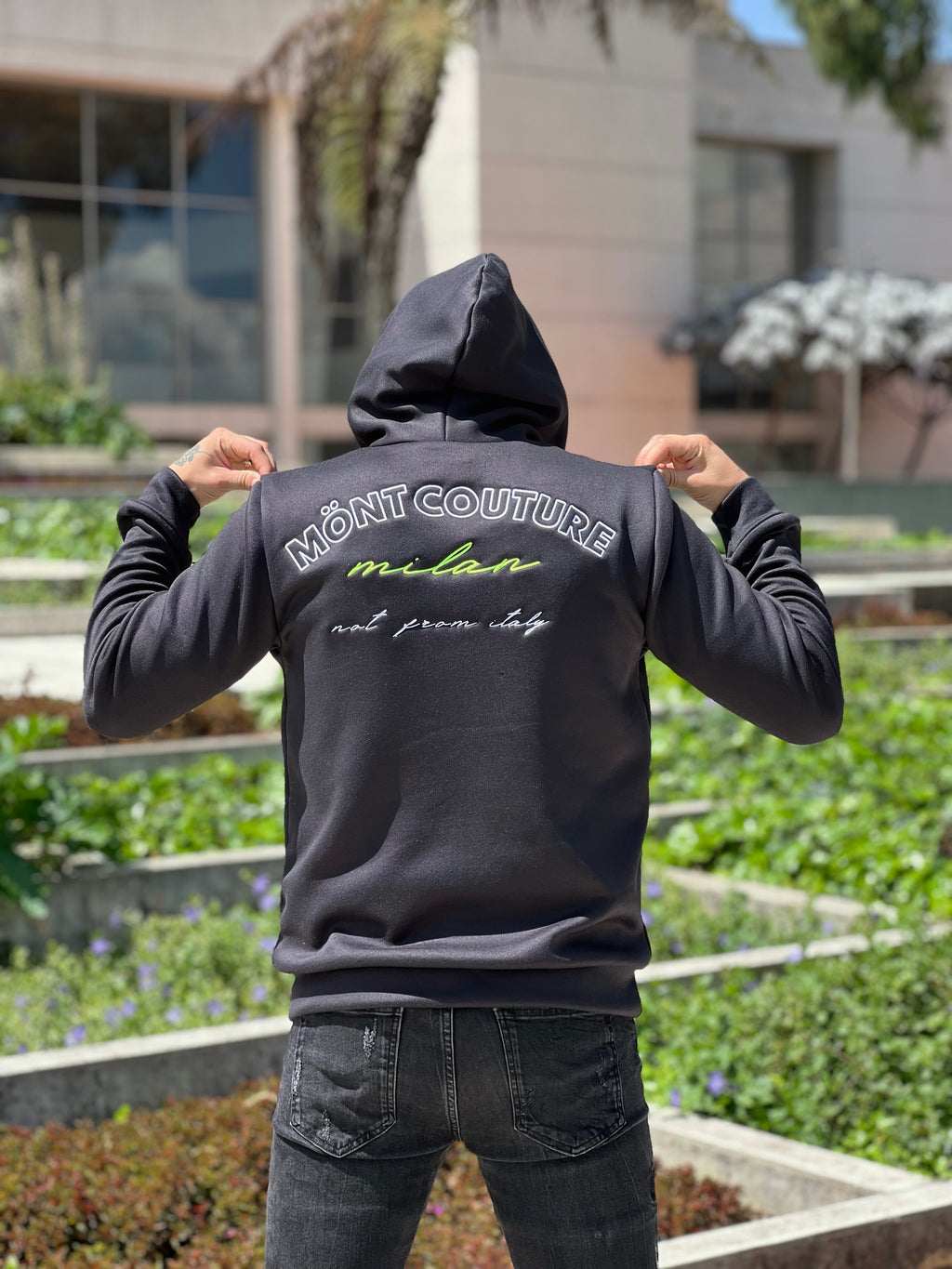 Hoodie Mönt couture coleccion Milan neon