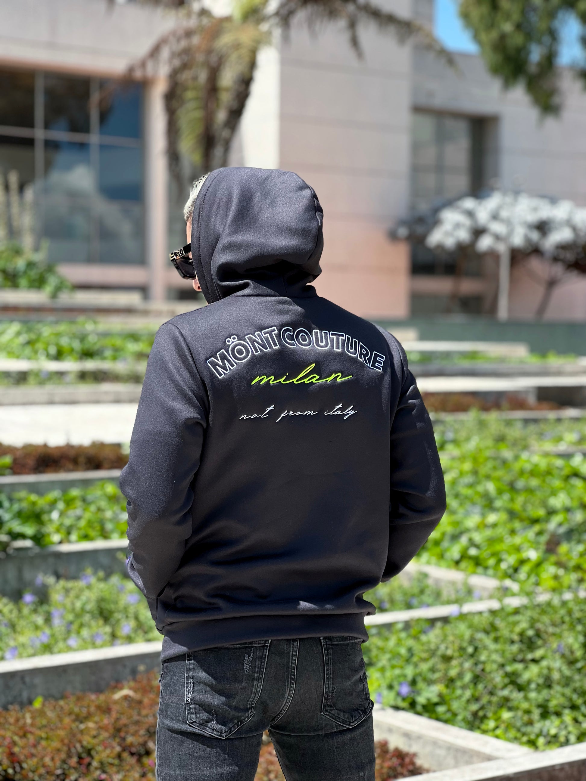 Hoodie Mönt couture coleccion Milan neon
